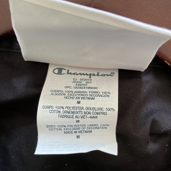 Champion Coat - Picture 4 of 4